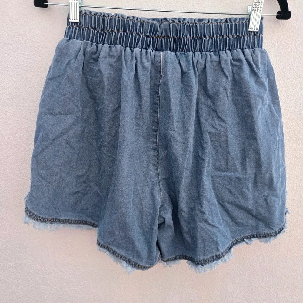 High Waisted Elastic Paperbag Denim Shorts Medium Wash Raw Frayed Hem Small NWT - Picture 2 of 6